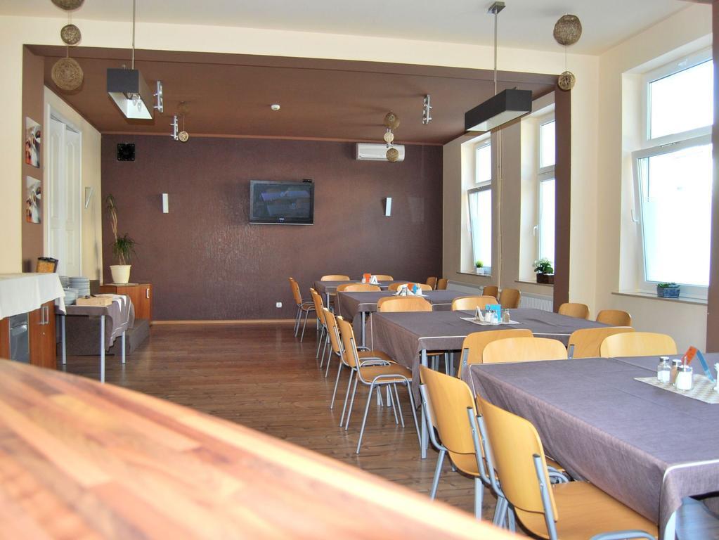 Hostel24 Bed&Breakfast Bydgoszcz Ngoại thất bức ảnh