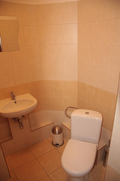 Hostel24 Bed&Breakfast Bydgoszcz Phòng bức ảnh
