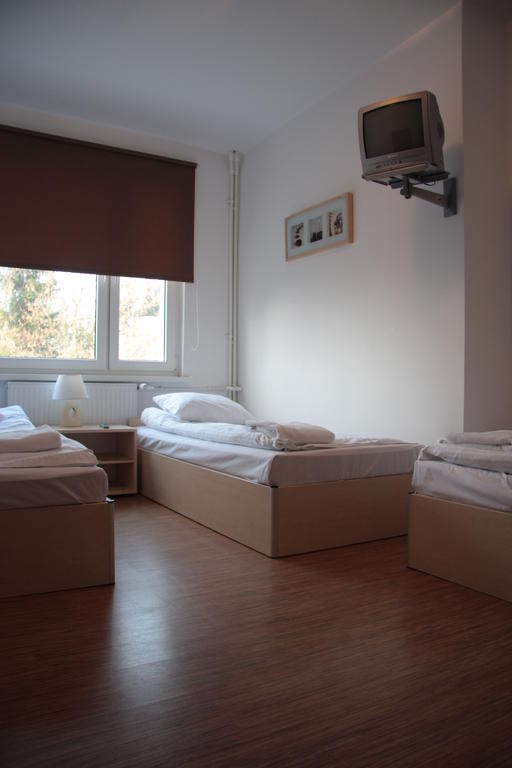 Hostel24 Bed&Breakfast Bydgoszcz Phòng bức ảnh