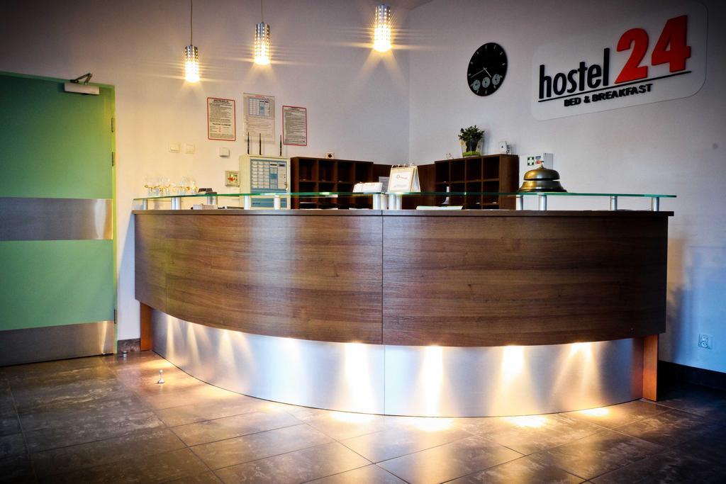 Hostel24 Bed&Breakfast Bydgoszcz Ngoại thất bức ảnh
