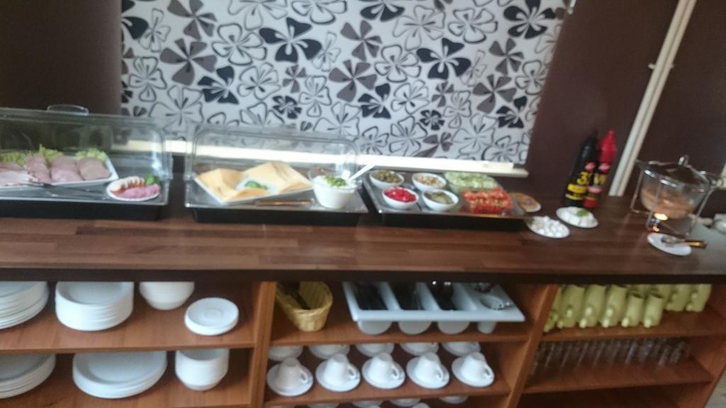 Hostel24 Bed&Breakfast Bydgoszcz Ngoại thất bức ảnh