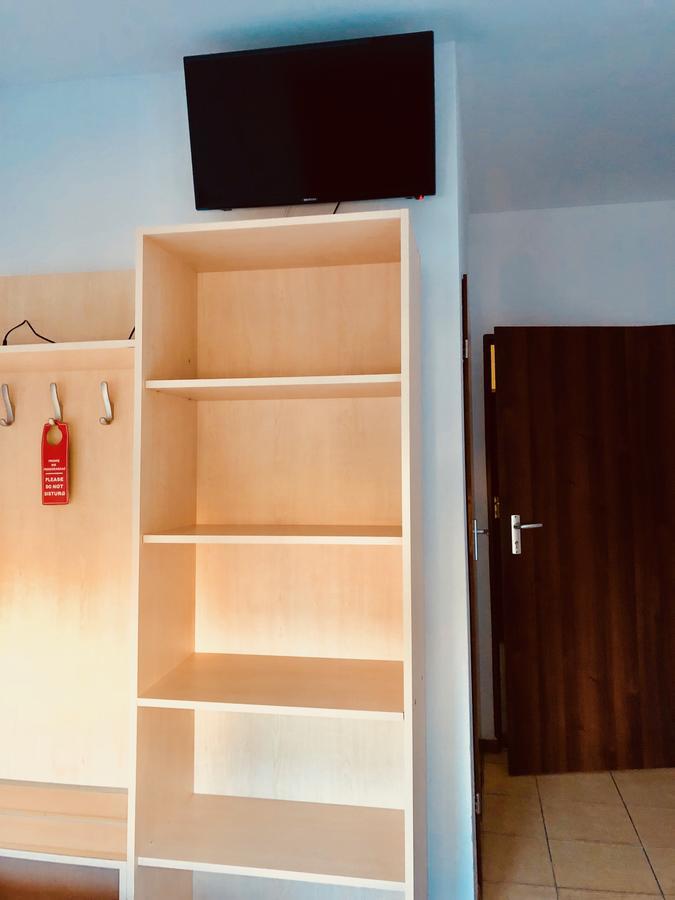Hostel24 Bed&Breakfast Bydgoszcz Ngoại thất bức ảnh